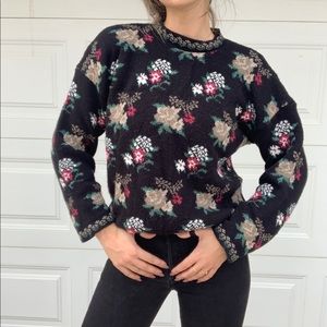 •3 for $20• Vintage Floral Crew Neck Sweater